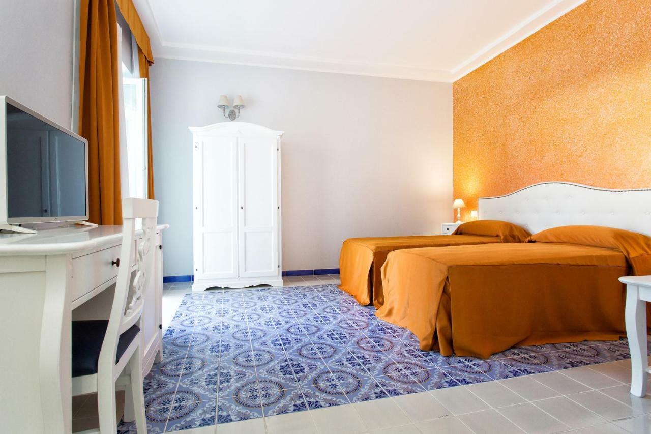 Odysseus Hotel Lipari  Exterior photo