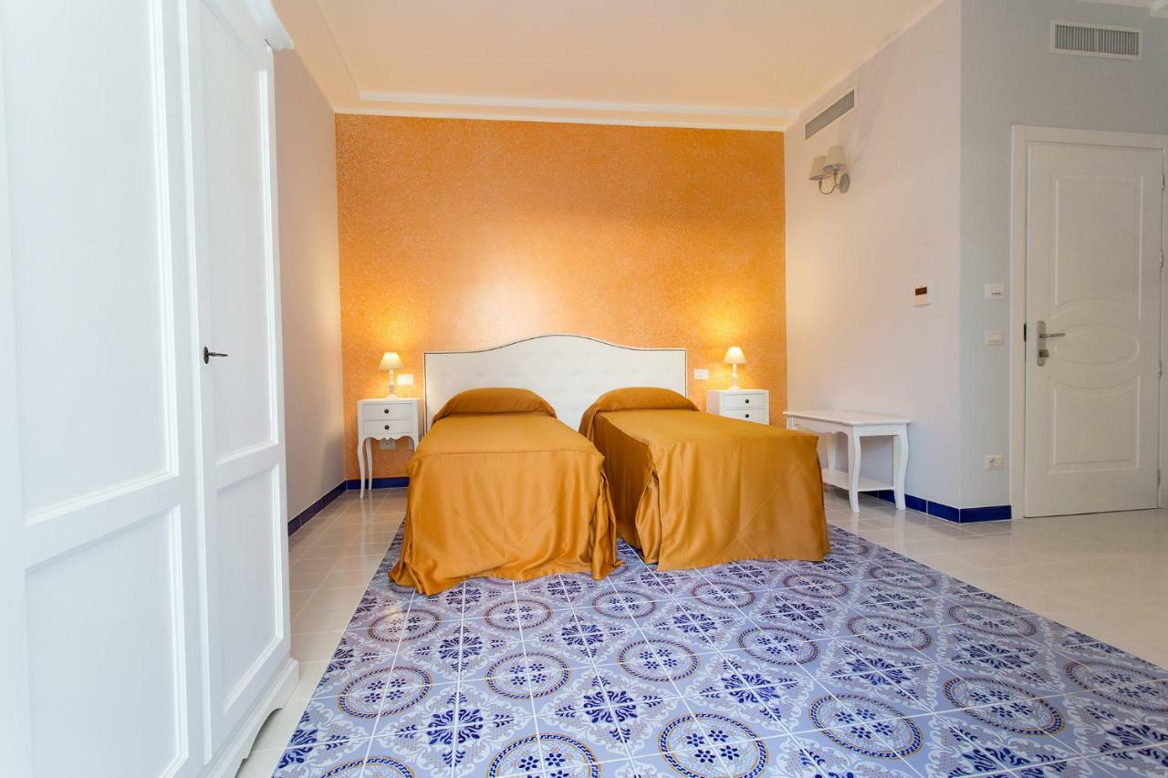 Odysseus Hotel Lipari  Exterior photo