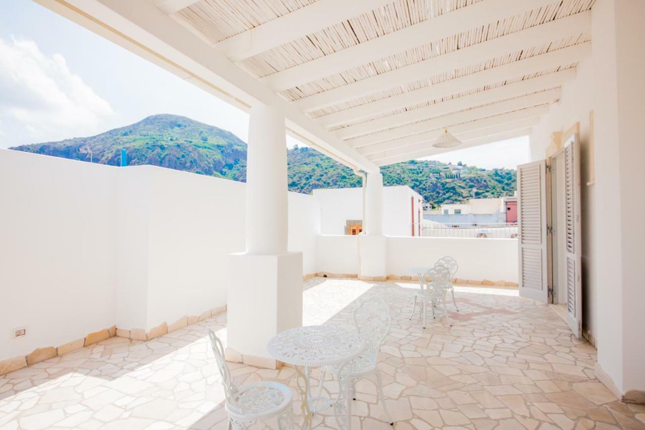 Odysseus Hotel Lipari  Exterior photo